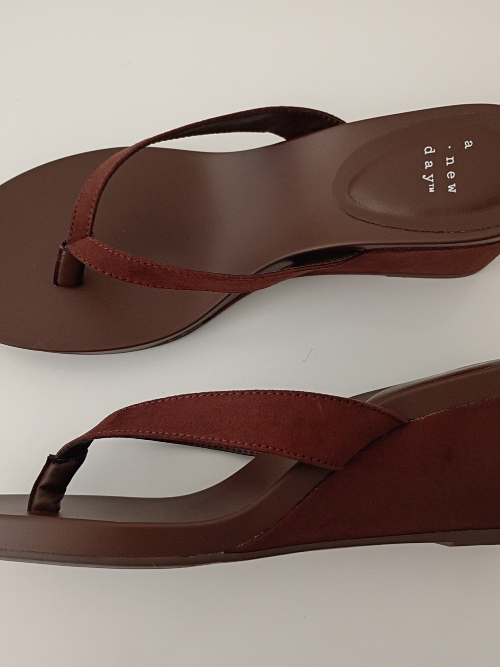 A New Day Women's Brown Wedge/Suede Thong Sandals🤎